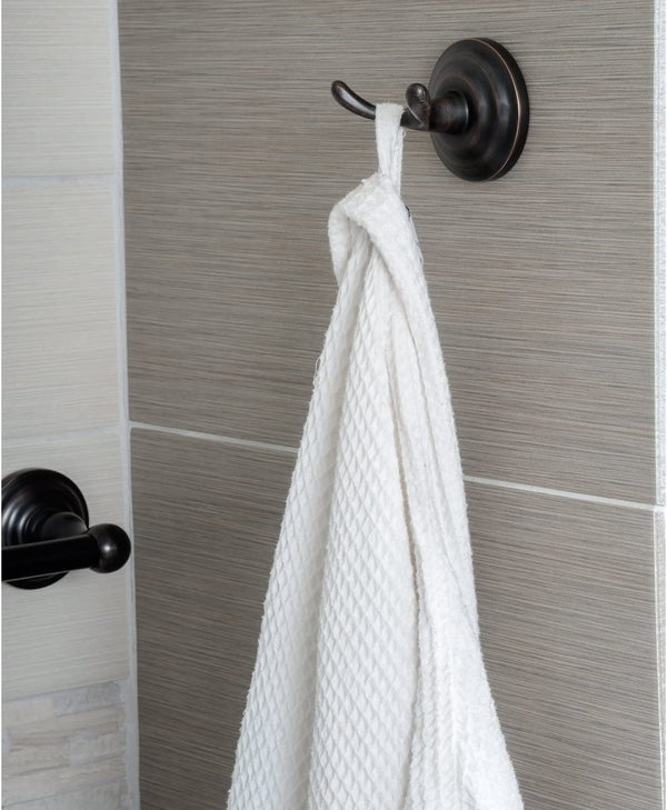 Amazon Basics Zinc Traditional Bathroom Towel and Robe Hook